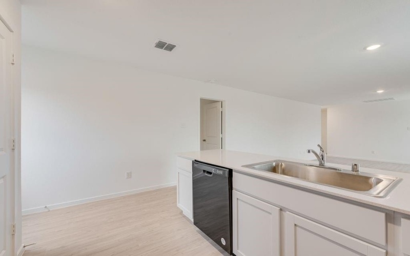 1680 Crested Way, Fort Worth, TX 76140, 3 Bedrooms Bedrooms, ,2 BathroomsBathrooms,Residential,For Sale,1680 Crested Way,20941545
