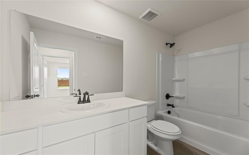 122 Doma Avenue, Greenville, TX 75402, 4 Habitaciones Habitaciones , ,3 BañosBaños,Residential,En Venta,122 Doma Avenue,20941600