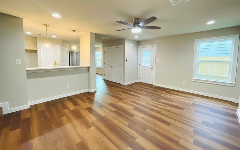 3246 Rutledge Street, Dallas, TX 75215, 4 Bedrooms Bedrooms, ,2 BathroomsBathrooms,Residential Lease,For Rent,3246 Rutledge Street,20941645