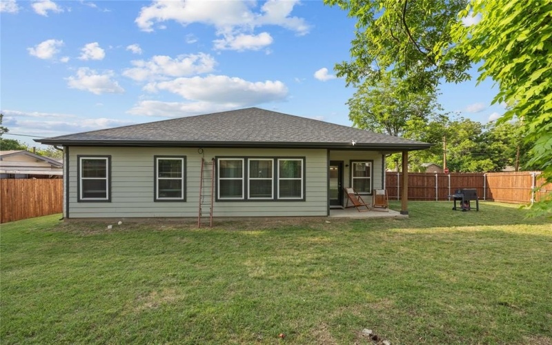 3732 Avenue J, Fort Worth, TX 76105, 3 Bedrooms Bedrooms, ,2 BathroomsBathrooms,Residential,For Sale,3732 Avenue J,20941659