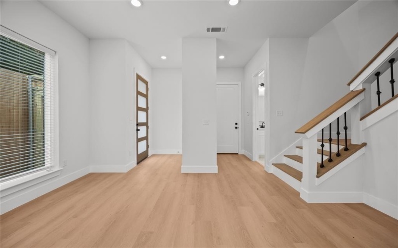 5105 Hohen Avenue, Dallas, TX 75215, 3 Bedrooms Bedrooms, ,3 BathroomsBathrooms,Residential Lease,For Rent,5105 Hohen Avenue,20941868