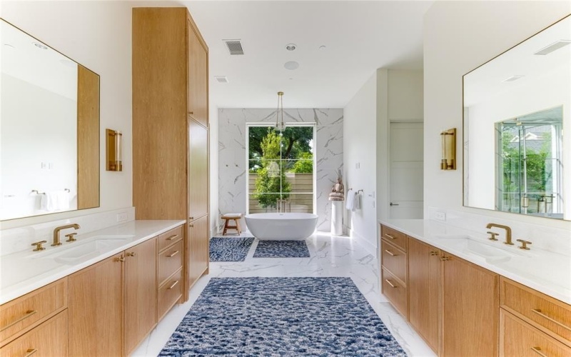 8404 Swananoah Road, Dallas, TX 75209, 5 Bedrooms Bedrooms, ,6 BathroomsBathrooms,Residential,For Sale,8404 Swananoah Road,20939609