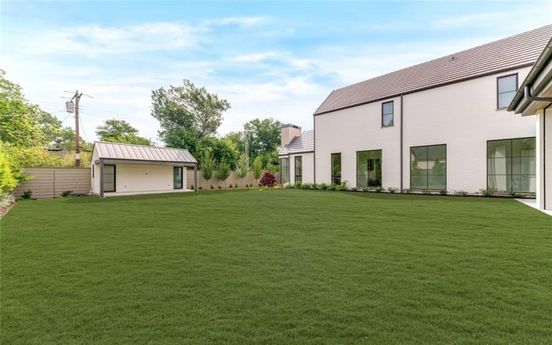8404 Swananoah Road, Dallas, TX 75209, 5 Bedrooms Bedrooms, ,6 BathroomsBathrooms,Residential,For Sale,8404 Swananoah Road,20939609