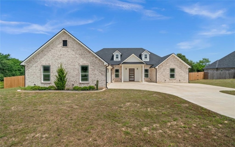 19383 Ridge Point, Lindale, TX 75771, 4 Bedrooms Bedrooms, ,5 BathroomsBathrooms,Residential,For Sale,19383 Ridge Point,20940408