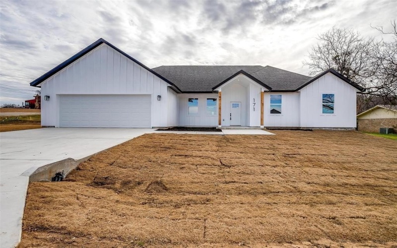 171 Tryall Court, Runaway Bay, TX 76426, 4 Habitaciones Habitaciones , ,2 BañosBaños,Residential,En Venta,171 Tryall Court,20940586