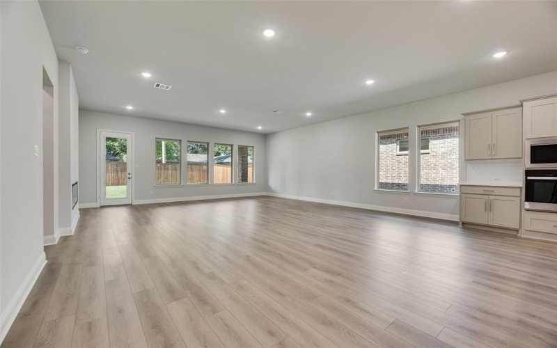 7111 Manhattan Drive, Rowlett, TX 75088, 3 Habitaciones Habitaciones , ,2 BañosBaños,Residential,En Venta,7111 Manhattan Drive,20940716