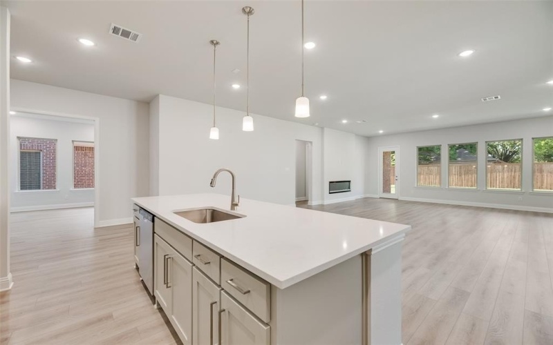 7111 Manhattan Drive, Rowlett, TX 75088, 3 Habitaciones Habitaciones , ,2 BañosBaños,Residential,En Venta,7111 Manhattan Drive,20940716