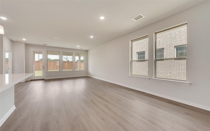 132 Ashbrook Street, Little Elm, TX 75068, 3 Bedrooms Bedrooms, ,2 BathroomsBathrooms,Residential,For Sale,132 Ashbrook Street,20940736