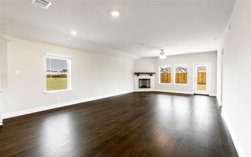 1129 Longhorn Lane, Forney, TX 75126, 4 Bedrooms Bedrooms, ,2 BathroomsBathrooms,Residential Lease,For Rent,1129 Longhorn Lane,20940763