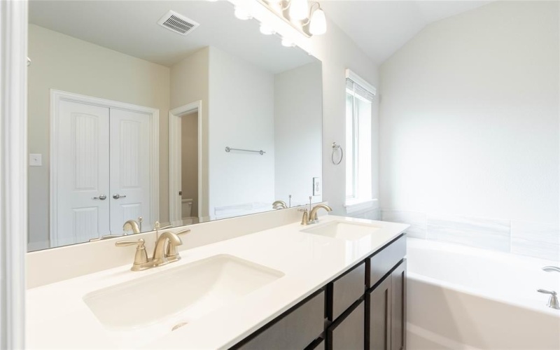 1129 Longhorn Lane, Forney, TX 75126, 4 Bedrooms Bedrooms, ,2 BathroomsBathrooms,Residential Lease,For Rent,1129 Longhorn Lane,20940763