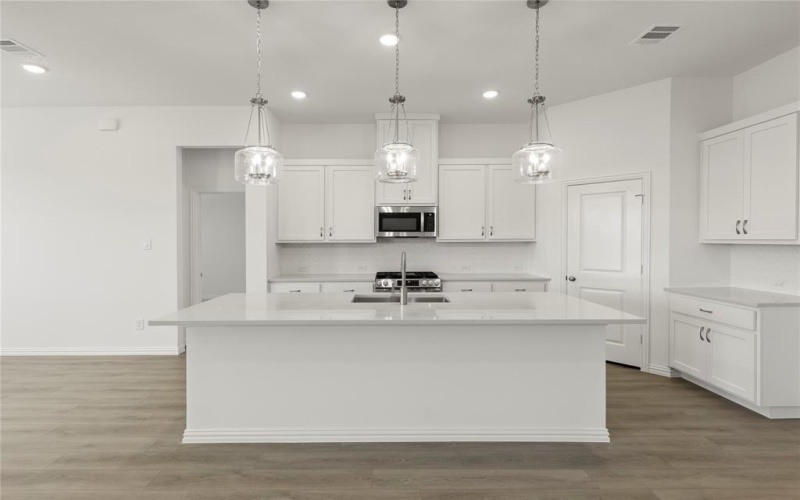 1719 Coachman Drive, Forney, TX 75126, 4 Bedrooms Bedrooms, ,2 BathroomsBathrooms,Residential,For Sale,1719 Coachman Drive,20940792