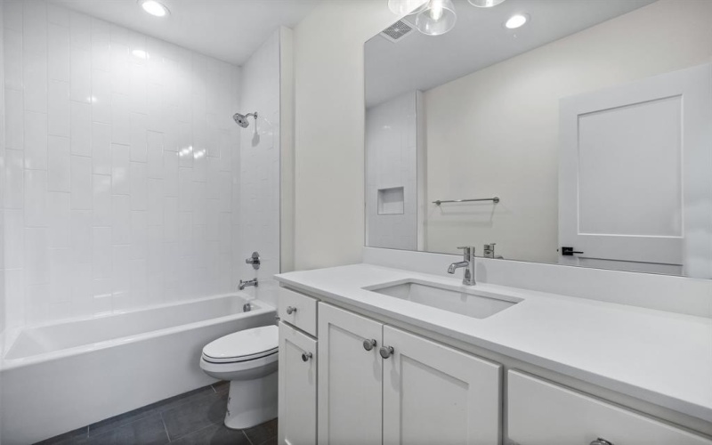 9234 San Fernando Way, Dallas, TX 75218, 4 Bedrooms Bedrooms, ,5 BathroomsBathrooms,Residential,For Sale,9234 San Fernando Way,20940810