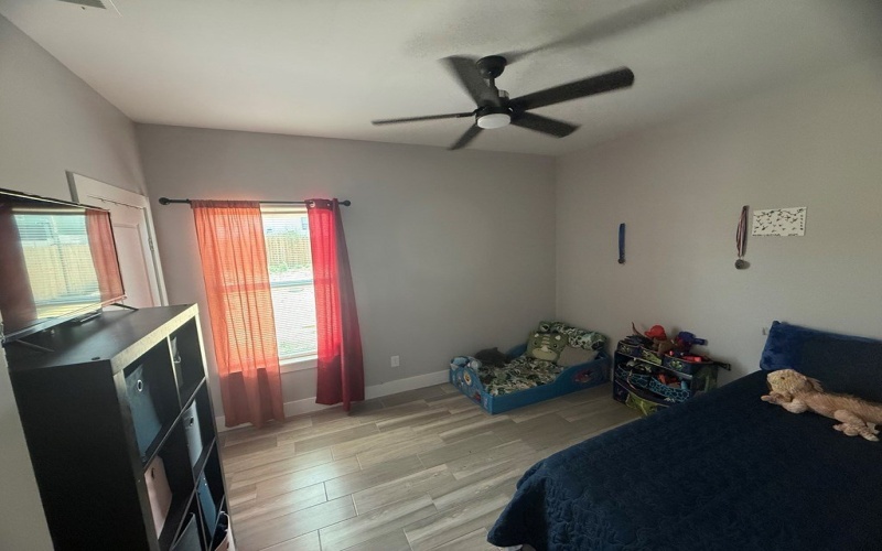 1042 COLON LANE, Eagle Pass, TX 78852, 3 Bedrooms Bedrooms, ,2 BathroomsBathrooms,Residential,For Sale,1042 COLON LANE,81278