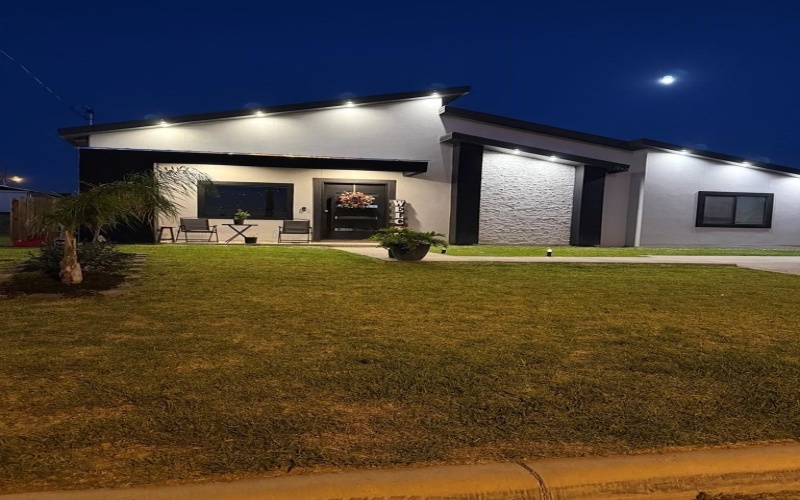 1042 COLON LANE, Eagle Pass, TX 78852, 3 Bedrooms Bedrooms, ,2 BathroomsBathrooms,Residential,For Sale,1042 COLON LANE,81278