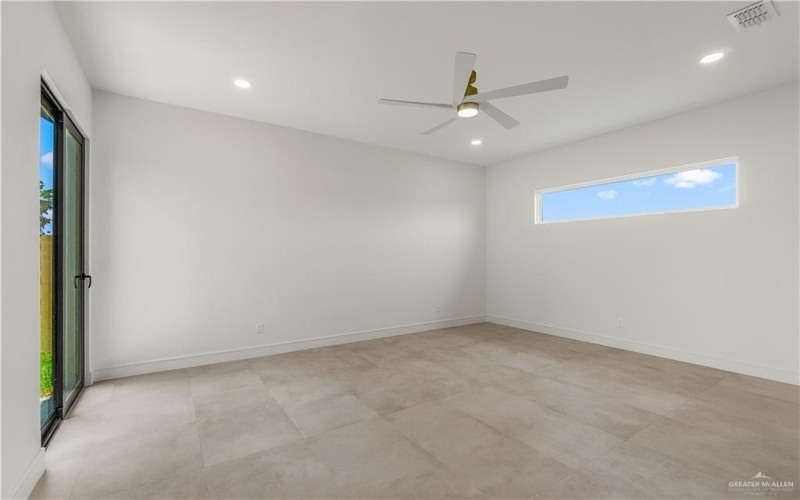 4916 N 26th Street, McAllen, TX 78504, 4 Habitaciones Habitaciones , ,3 BañosBaños,Residential,En Venta,4916 N 26th Street,471687