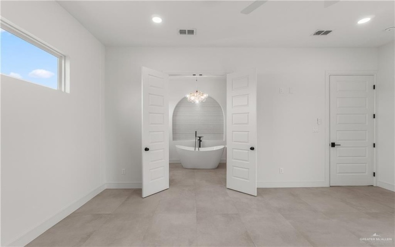 4916 N 26th Street, McAllen, TX 78504, 4 Habitaciones Habitaciones , ,3 BañosBaños,Residential,En Venta,4916 N 26th Street,471687
