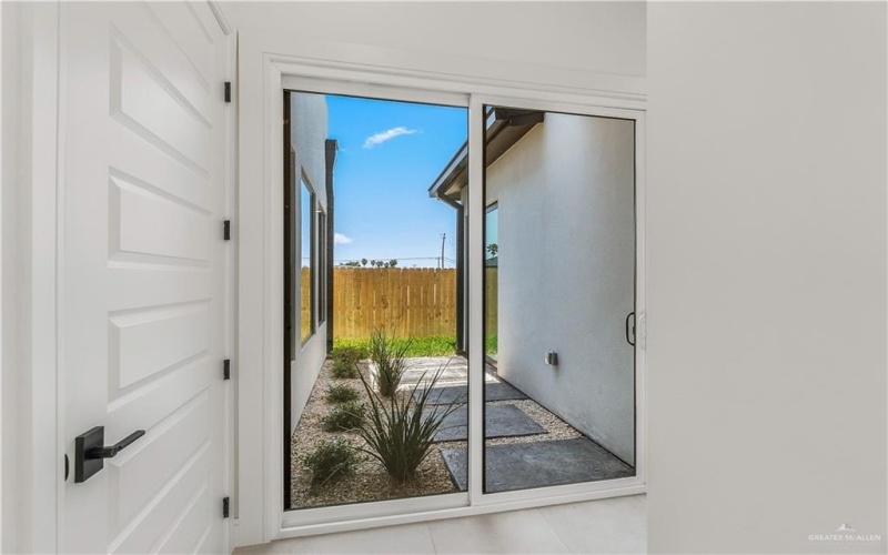 4916 N 26th Street, McAllen, TX 78504, 4 Habitaciones Habitaciones , ,3 BañosBaños,Residential,En Venta,4916 N 26th Street,471687