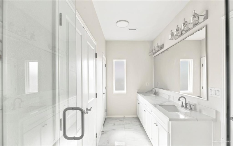 4313 Xenops Avenue, McAllen, TX 78504, 4 Habitaciones Habitaciones , ,2 BañosBaños,Residential,En Venta,4313 Xenops Avenue,471721