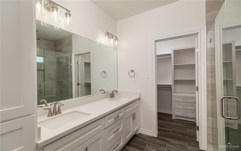 407 Faith Drive, La Feria, TX 78559, 4 Bedrooms Bedrooms, ,2 BathroomsBathrooms,Residential,For Sale,407 Faith Drive,471722