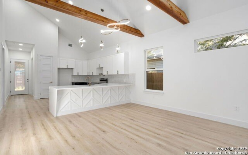 1126 Paso Hondo, San Antonio, TX 78202, 3 Habitaciones Habitaciones , ,2 BañosBaños,Residential,En Venta,1126 Paso Hondo,1868462