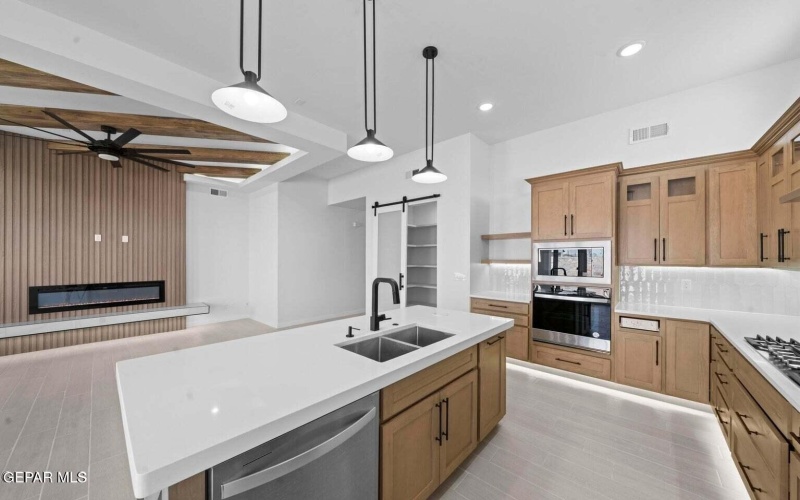 201 Emerald Gold, El Paso, TX 79928, 4 Bedrooms Bedrooms, ,3 BathroomsBathrooms,Residential,For Sale,201 Emerald Gold,922955
