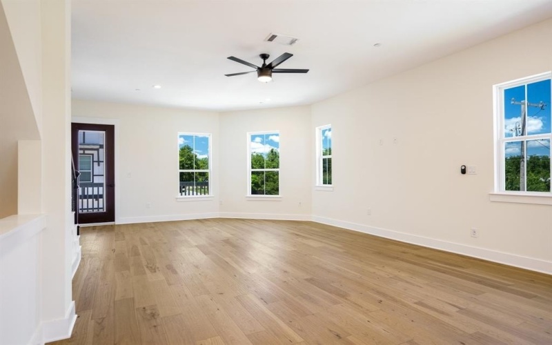 270 Harris Street, Lewisville, TX 75057, 3 Habitaciones Habitaciones , ,3 BañosBaños,Residential,En Venta,270 Harris Street,20930453