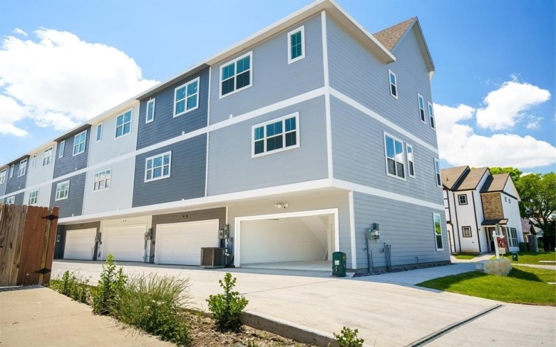 270 Harris Street, Lewisville, TX 75057, 3 Habitaciones Habitaciones , ,3 BañosBaños,Residential,En Venta,270 Harris Street,20930453