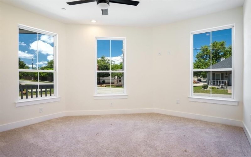 270 Harris Street, Lewisville, TX 75057, 3 Habitaciones Habitaciones , ,3 BañosBaños,Residential,En Venta,270 Harris Street,20930453