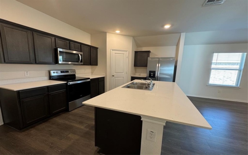 300 Ginger Avenue, Anna, TX 75409, 4 Habitaciones Habitaciones , ,2 BañosBaños,Residential Lease,En Alquiler,300 Ginger Avenue,20933285