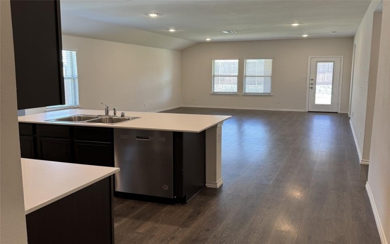 300 Ginger Avenue, Anna, TX 75409, 4 Habitaciones Habitaciones , ,2 BañosBaños,Residential Lease,En Alquiler,300 Ginger Avenue,20933285