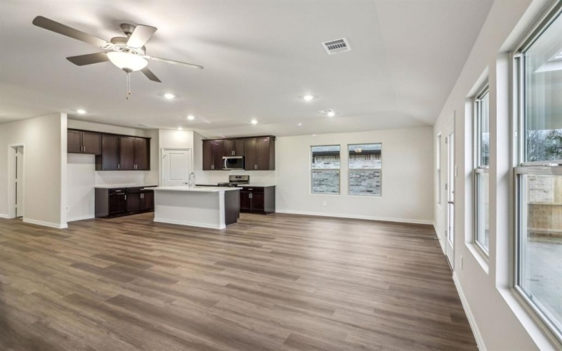 968 Linden Court, Lavon, TX 75166, 4 Bedrooms Bedrooms, ,3 BathroomsBathrooms,Residential,For Sale,968 Linden Court,20940782
