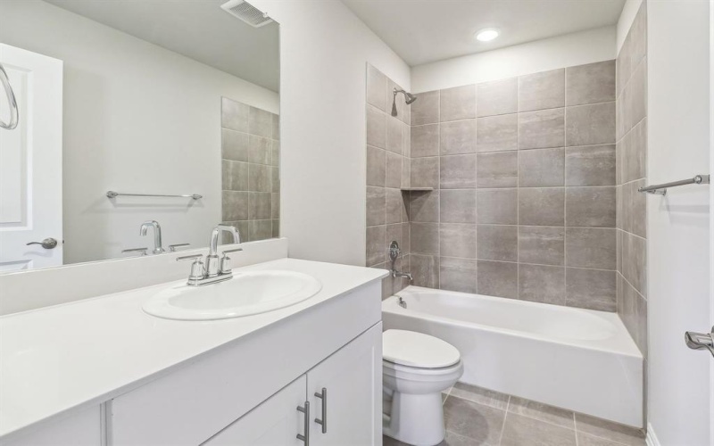 975 Dayflower Court, Lavon, TX 75166, 3 Bedrooms Bedrooms, ,2 BathroomsBathrooms,Residential,For Sale,975 Dayflower Court,20940789