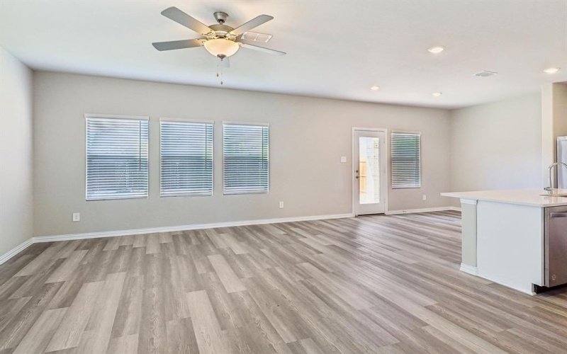 975 Dayflower Court, Lavon, TX 75166, 3 Bedrooms Bedrooms, ,2 BathroomsBathrooms,Residential,For Sale,975 Dayflower Court,20940789