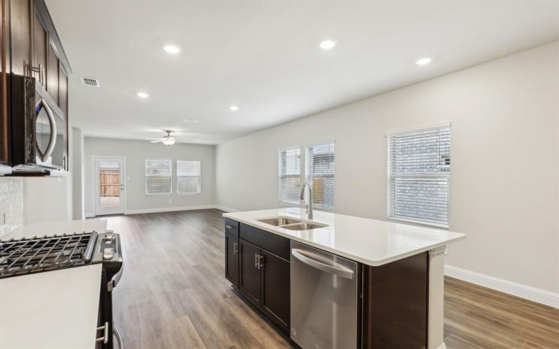 519 Willet Drive, McKinney, TX 75069, 4 Bedrooms Bedrooms, ,2 BathroomsBathrooms,Residential,For Sale,519 Willet Drive,20942063