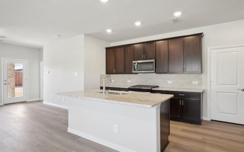 511 Willet Drive, McKinney, TX 75069, 4 Bedrooms Bedrooms, ,2 BathroomsBathrooms,Residential,For Sale,511 Willet Drive,20942067
