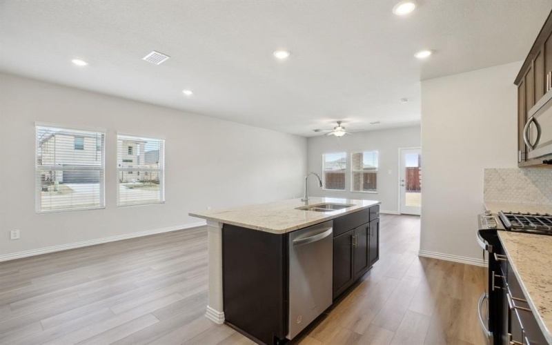 511 Willet Drive, McKinney, TX 75069, 4 Bedrooms Bedrooms, ,2 BathroomsBathrooms,Residential,For Sale,511 Willet Drive,20942067