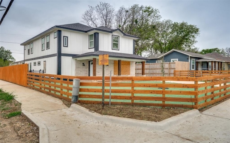 1632 E Arlington Avenue, Fort Worth, TX 76104, 3 Bedrooms Bedrooms, ,2 BathroomsBathrooms,Residential Lease,For Rent,1632 E Arlington Avenue,20942417