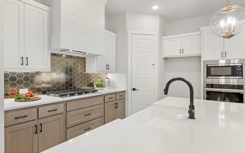 1015 Olympic Drive, Rockwall, TX 75087, 3 Bedrooms Bedrooms, ,2 BathroomsBathrooms,Residential,For Sale,1015 Olympic Drive,20942732