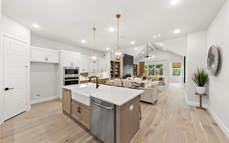 1015 Olympic Drive, Rockwall, TX 75087, 3 Bedrooms Bedrooms, ,2 BathroomsBathrooms,Residential,For Sale,1015 Olympic Drive,20942732