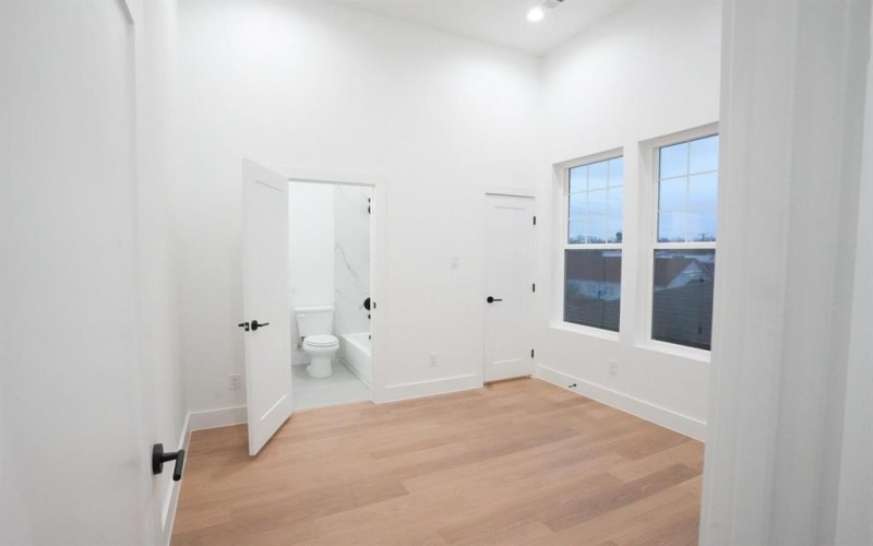 629 N Tyler Street #101-108, Dallas, TX 75208, ,Commercial Sale,For Sale,629 N Tyler Street,20943117