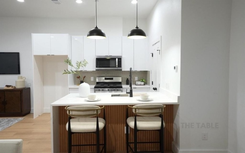 629 N Tyler Street #101-108, Dallas, TX 75208, ,Commercial Sale,For Sale,629 N Tyler Street,20943117