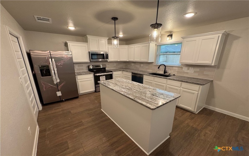 141 Atlas Avenue, Killeen, TX 76542, 4 Bedrooms Bedrooms, ,2 BathroomsBathrooms,Residential,For Sale,141 Atlas Avenue,580661
