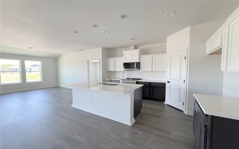9133 Neena Drive, Corpus Christi, TX 78409, 4 Bedrooms Bedrooms, ,2 BathroomsBathrooms,Residential,For Sale,9133 Neena Drive,459452