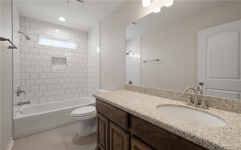 2545 N Blue Sage Avenue, Edinburg, TX 78541, 3 Bedrooms Bedrooms, ,2 BathroomsBathrooms,Residential,For Sale,2545 N Blue Sage Avenue,471256