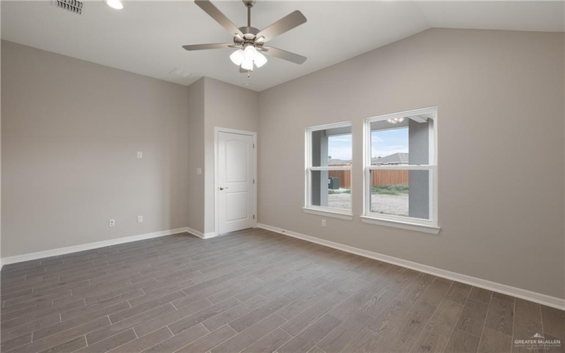 8438 N 34th Lane, McAllen, TX 78504, 3 Bedrooms Bedrooms, ,2 BathroomsBathrooms,Residential,For Sale,8438 N 34th Lane,471749