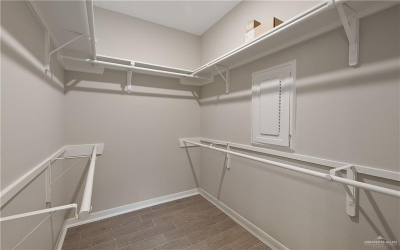 8438 N 34th Lane, McAllen, TX 78504, 3 Bedrooms Bedrooms, ,2 BathroomsBathrooms,Residential,For Sale,8438 N 34th Lane,471749