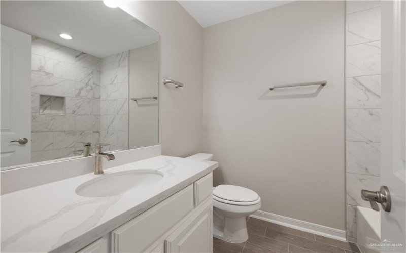8438 N 34th Lane, McAllen, TX 78504, 3 Bedrooms Bedrooms, ,2 BathroomsBathrooms,Residential,For Sale,8438 N 34th Lane,471749
