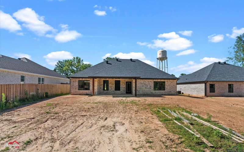 134 Hillcrest Drive, Gladewater, TX 75647, 4 Bedrooms Bedrooms, ,2 BathroomsBathrooms,Residential,For Sale,134 Hillcrest Drive,20253498