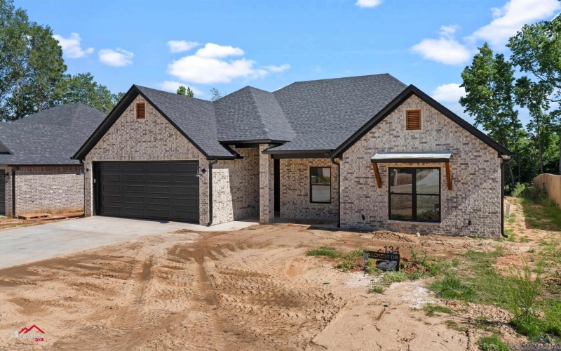 134 Hillcrest Drive, Gladewater, TX 75647, 4 Bedrooms Bedrooms, ,2 BathroomsBathrooms,Residential,For Sale,134 Hillcrest Drive,20253498