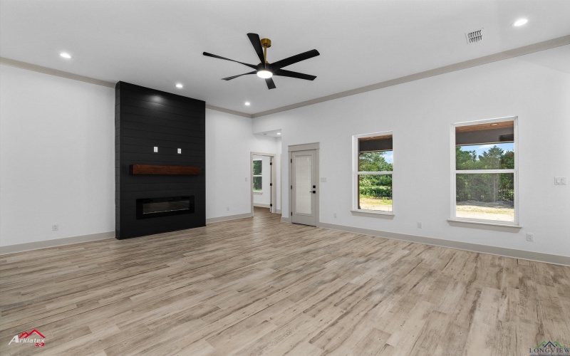 134 Hillcrest Drive, Gladewater, TX 75647, 4 Bedrooms Bedrooms, ,2 BathroomsBathrooms,Residential,For Sale,134 Hillcrest Drive,20253498
